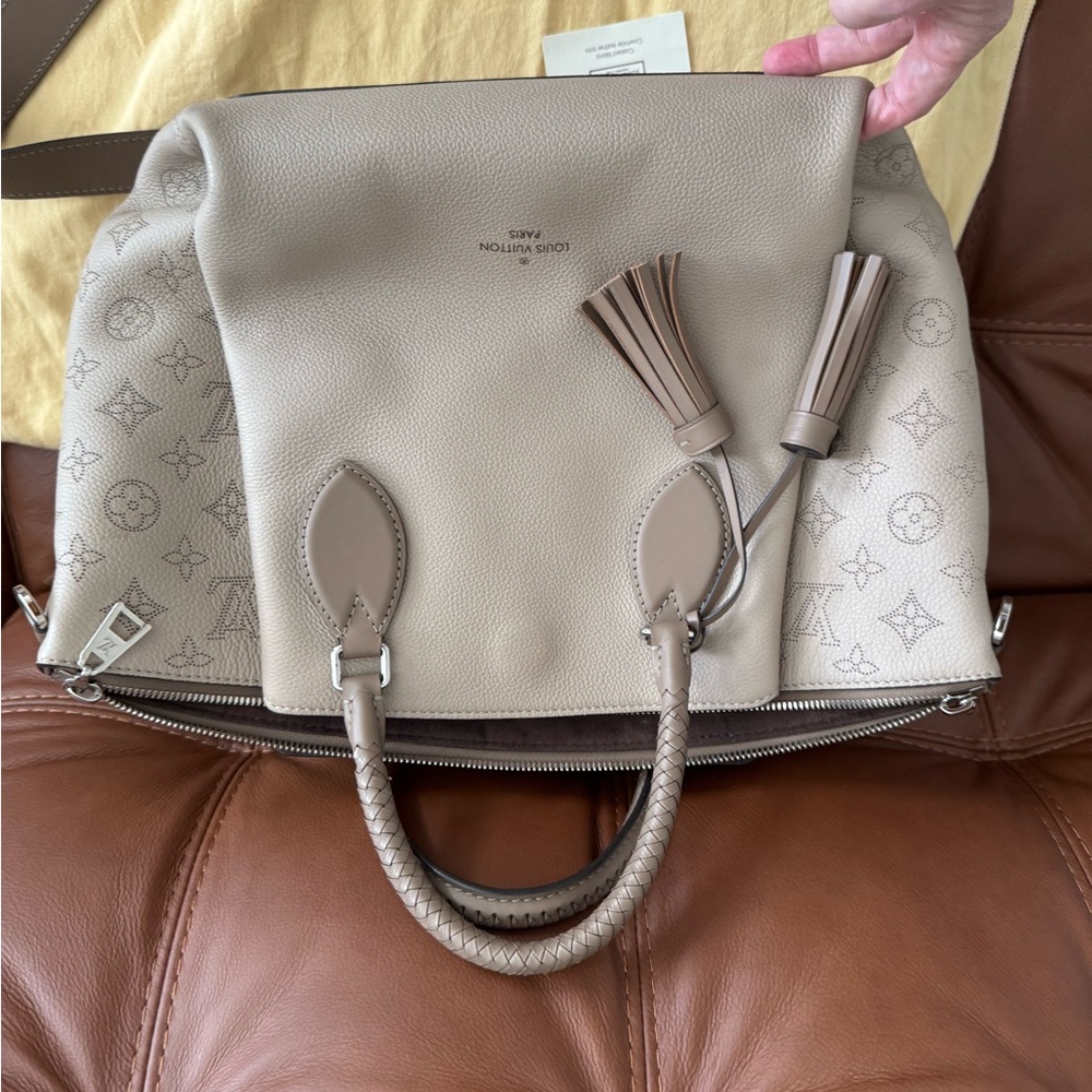 Louis Vuitton Galet Mahina Leather Haumea Bag - Picture 10 of 13